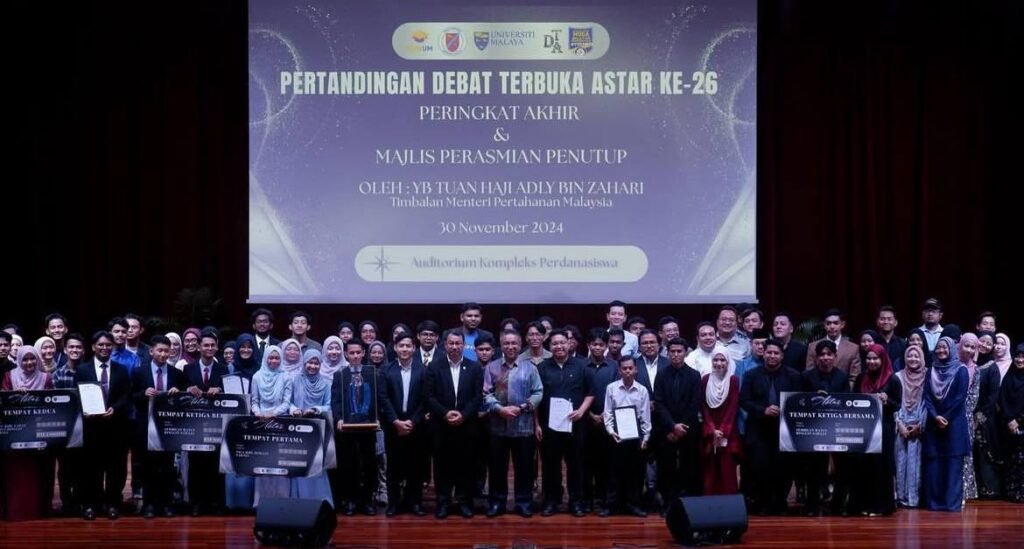 Debat melahirkan mahasiswa kritis